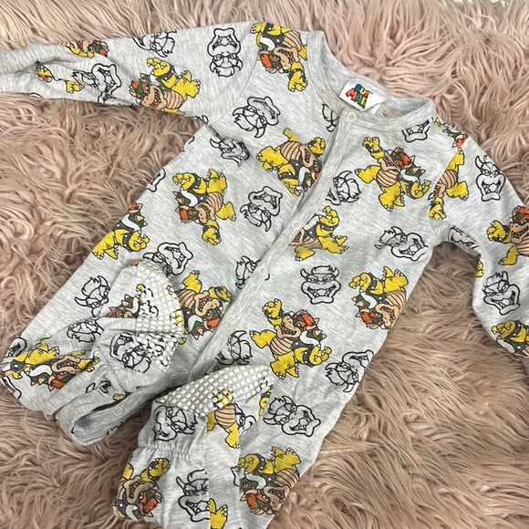 Nintendo Other - Bowzer Sleeper